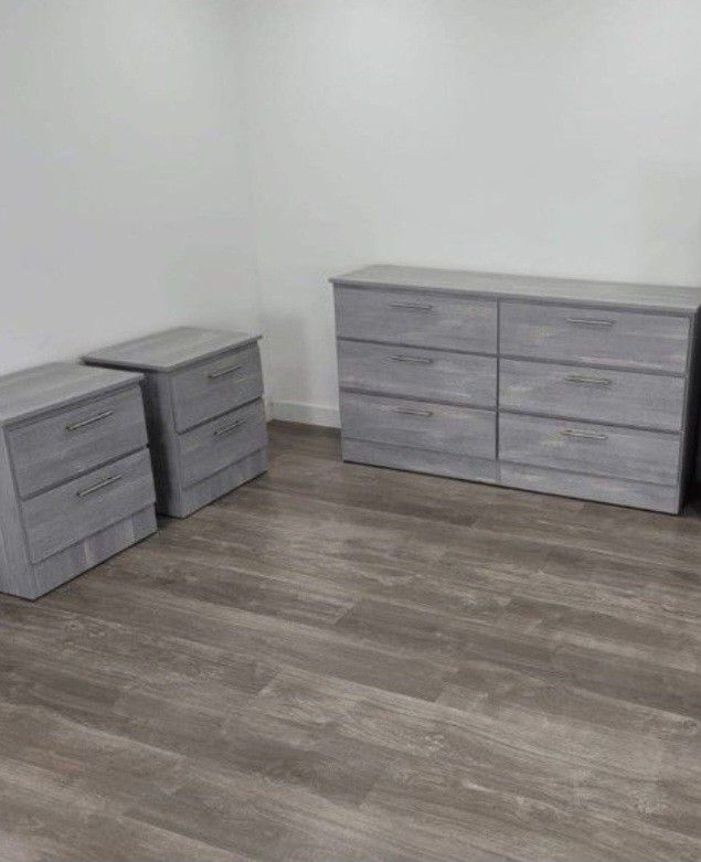 DRESSER AND TWO NIGHSTANDS
