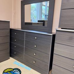 Dresser Grey With Mirror Chest 