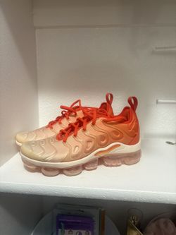 Nike Wmns Air Vapormax Plus Guava Ice