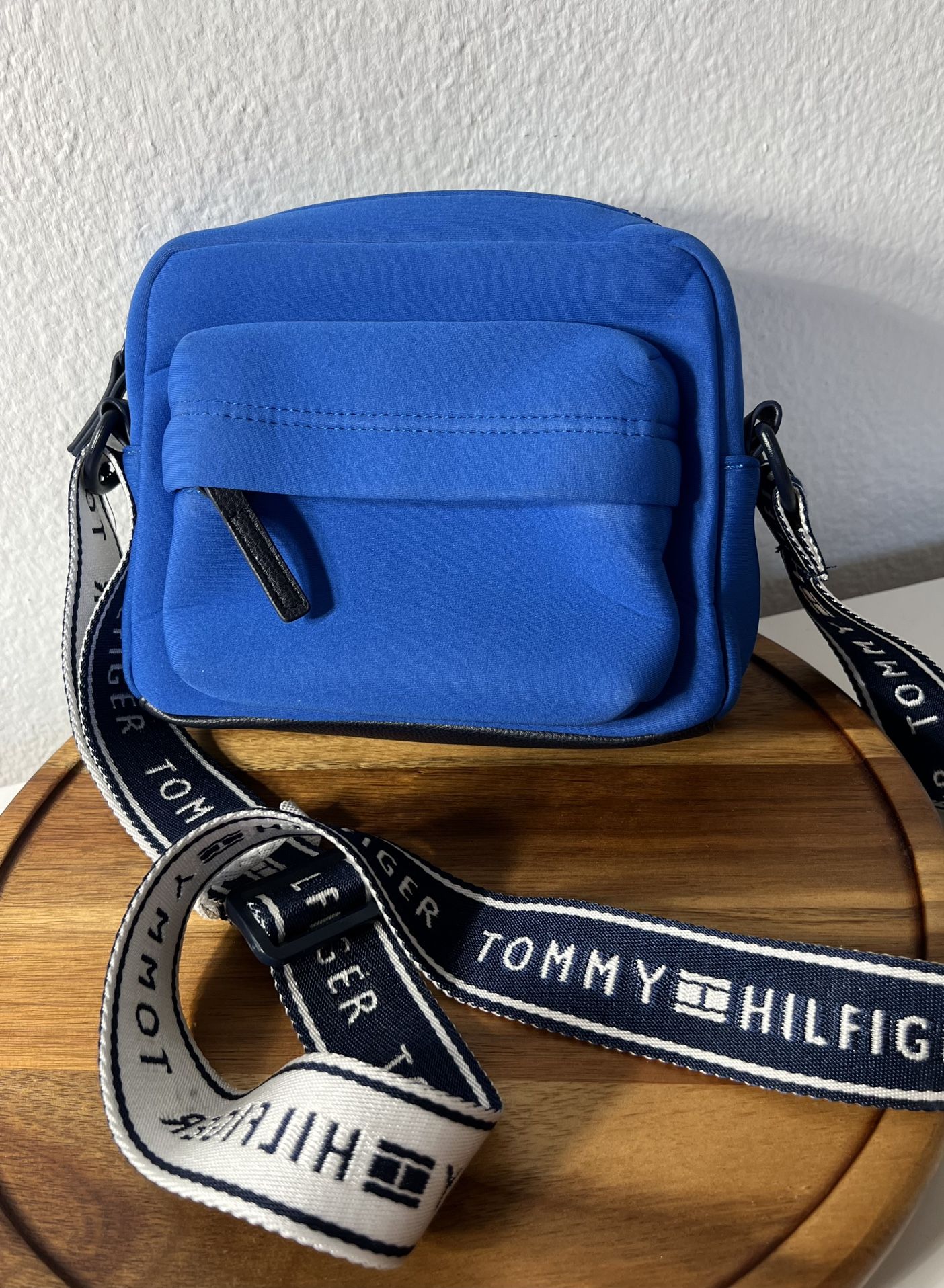 NEW Tommy Hilfiger Womens Blue And Black Shoulder Crossbody Bag Handbag