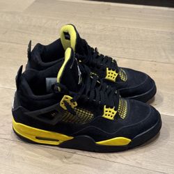 Jordan 4 Yellow Thunders Size 7 Authentic 