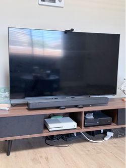 65” 4K UHD Samsung tv , smart tv