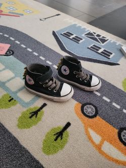 Dinosaur Converse Size 5