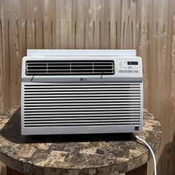 10,000 BTULG window AC unit works great 225 Or Best Offer Open To Trades