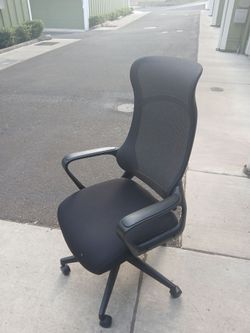 Wheeled office chair