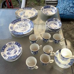 Eight piece China set