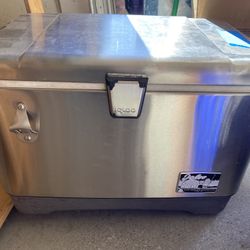 Igloo Legacy Stainless Cooler