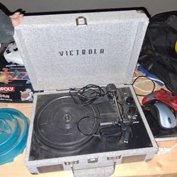 Record Player And Bluetooth Speaker