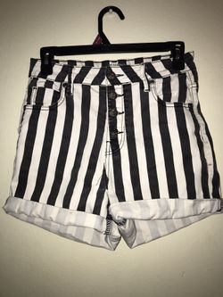 Stripe Short