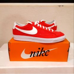 Nike Multiple Sizes Read Entire Description