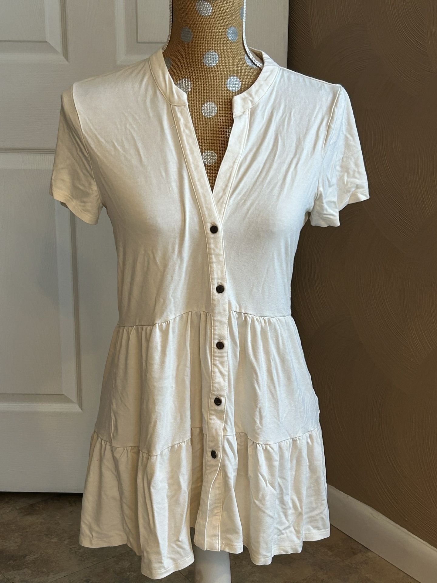 Wonderly Women’s Size Small Ivory Button Down Tunic Top