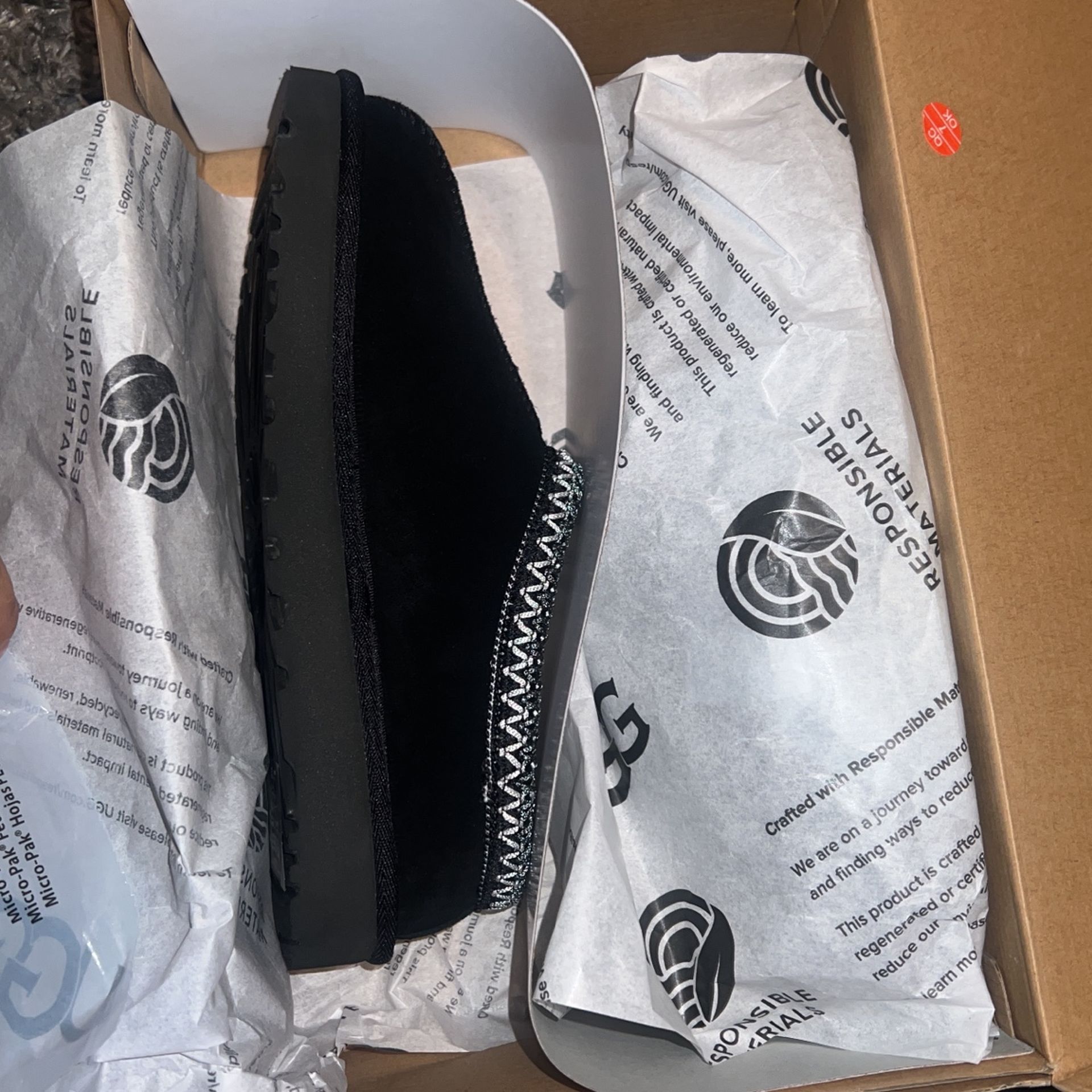 Ugg Tasman Women Black Size 7W