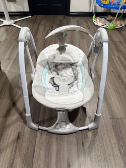 Portable baby swing