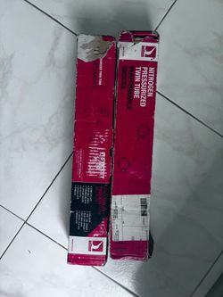 Nitrogen pressurized twin tube performance shocks