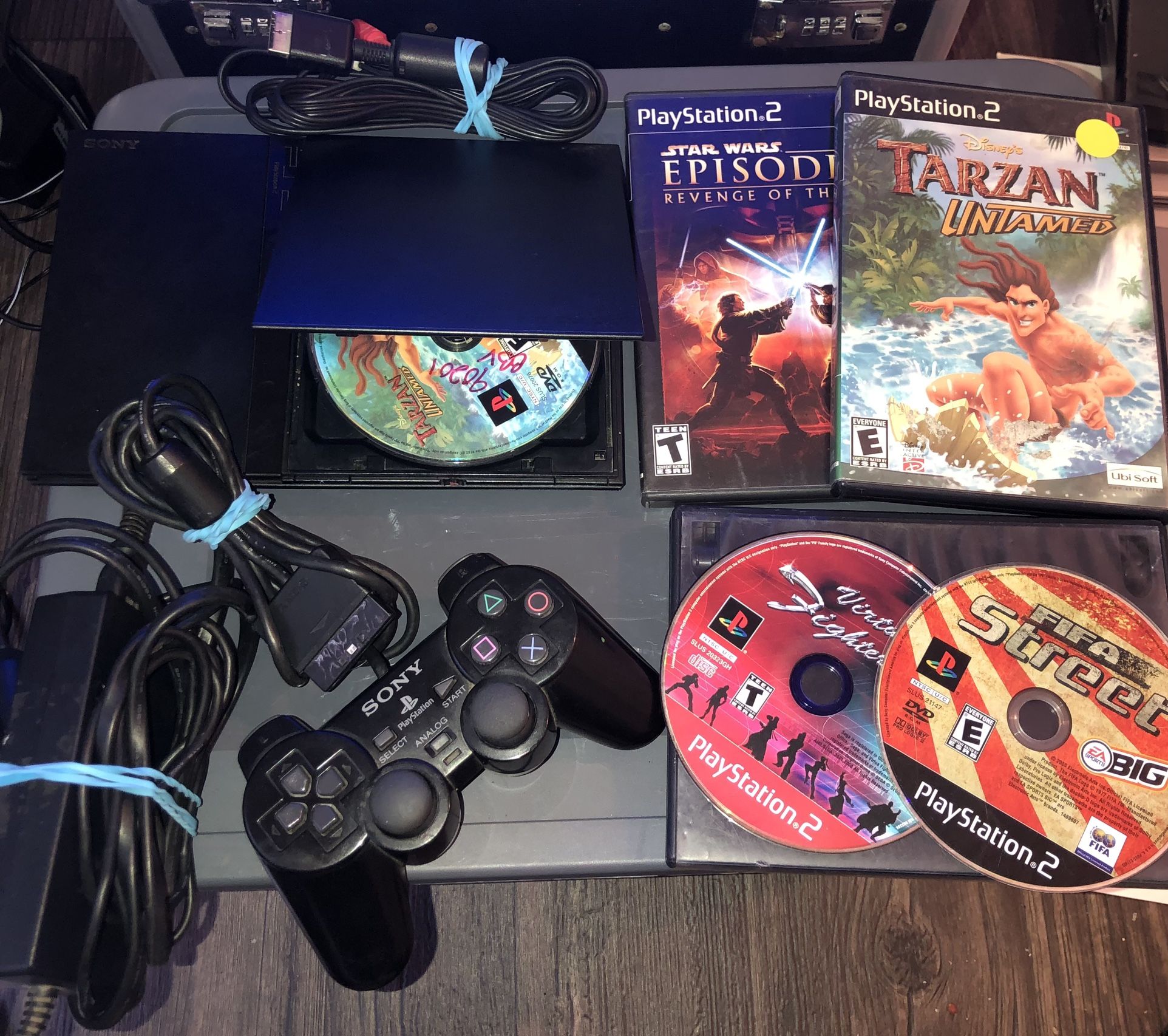 PlayStation 2 Ps2 Slim Console + Controller & 4 Games