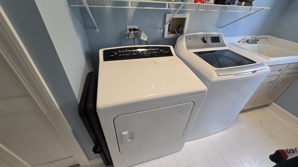 Washer And Dryer Set