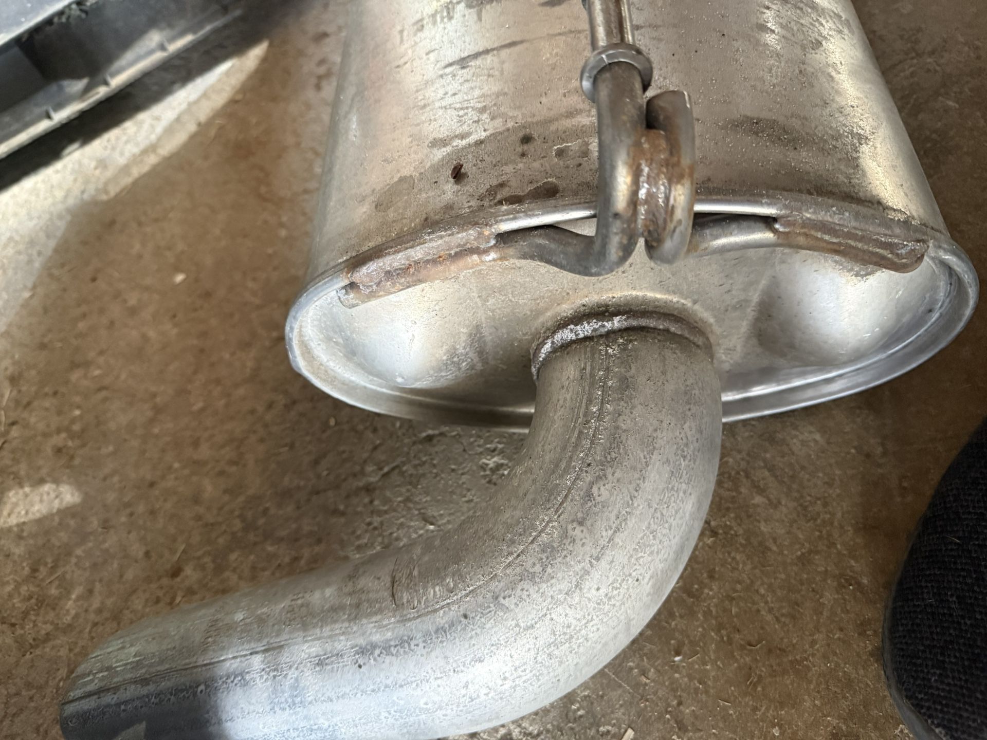 Brand New Mopar Take Off rear factory Muffler 2025 At 100 Miles