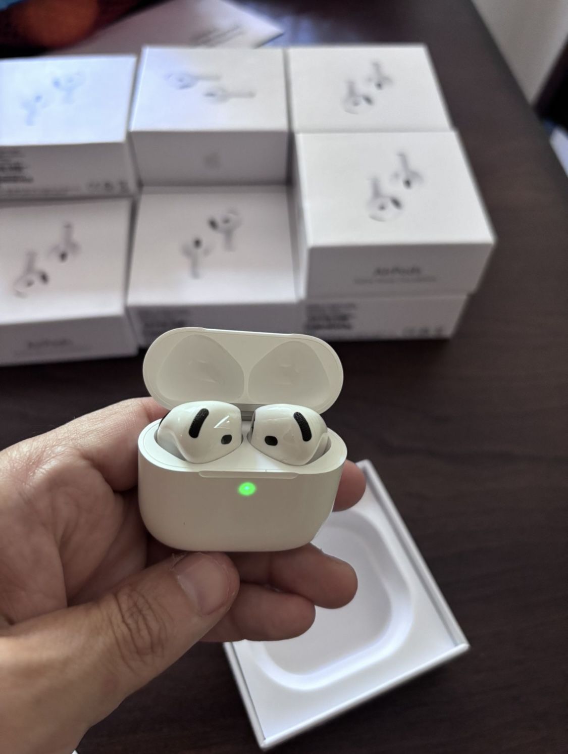 AirPods 4 With ANC