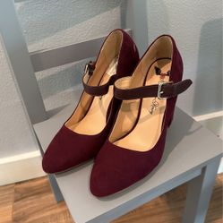 Burgundy heels near clearance me