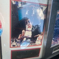 patrick Ewing autographed framed portrait