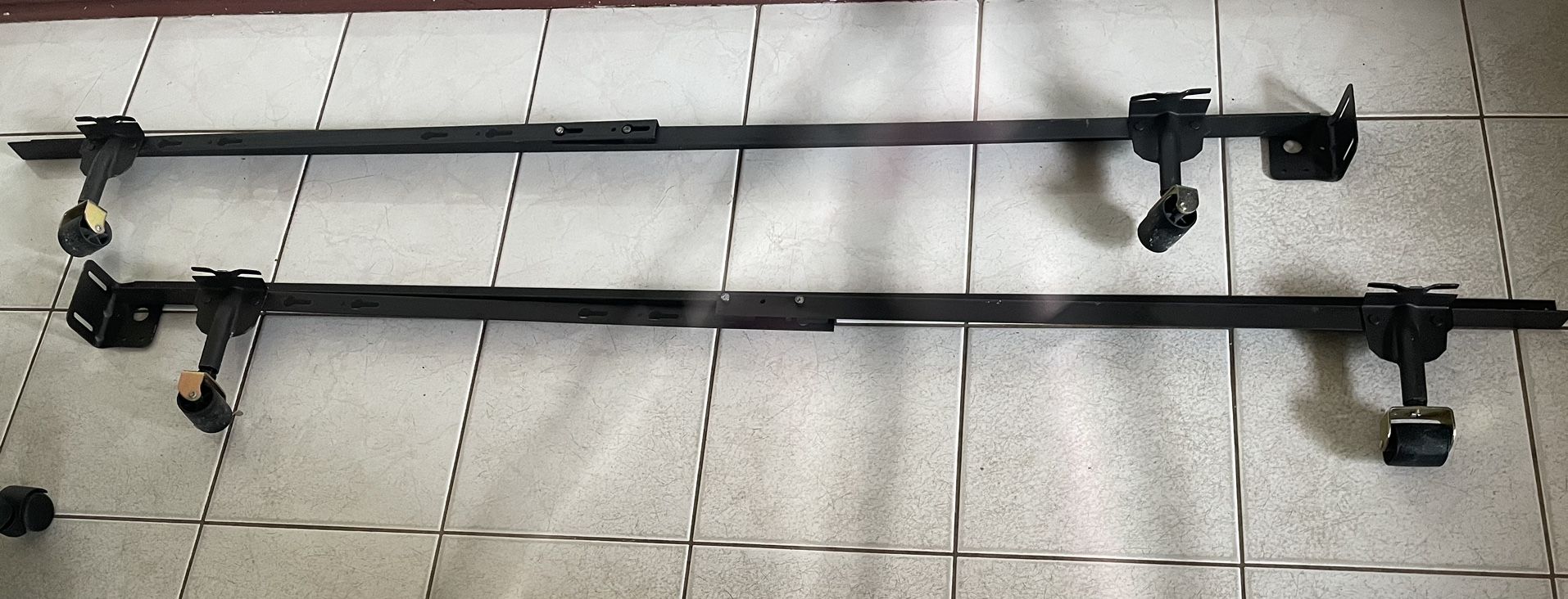 Twin/queen Adjustable Bed Frame 