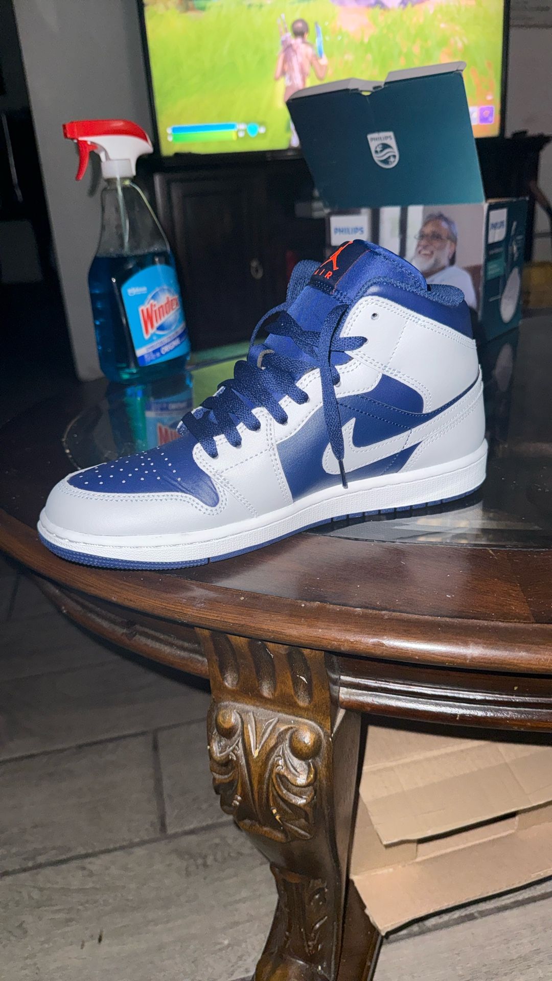 Air Jordan Mid 1