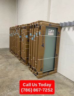 Hurricane impact French front doors and windows available | Puerta y ventanas de impacto