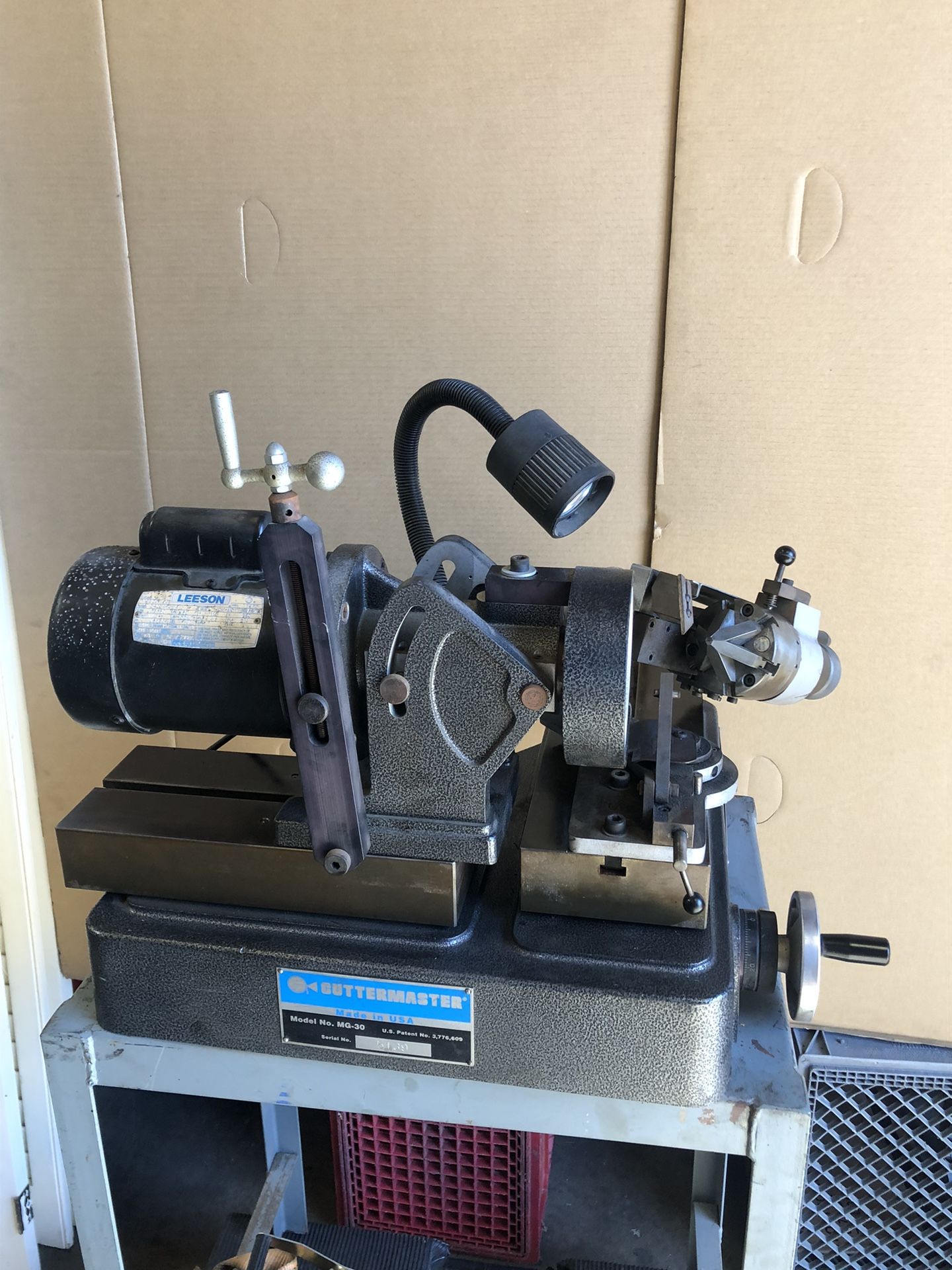 Cuttermaster MG-30 Tool & Cutter Grinder /6 Jaw Chuck