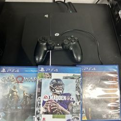 Used Playstation 4 With Games And Controller