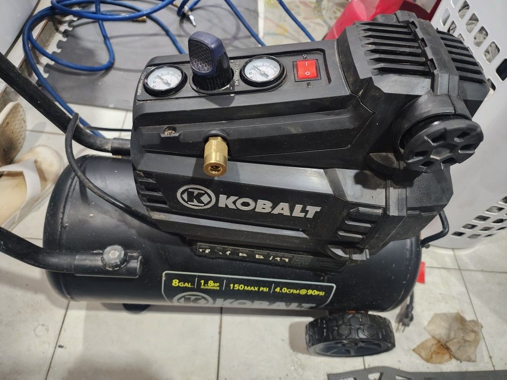 Kobalt 8 Gallon 1.8 HP Compressor