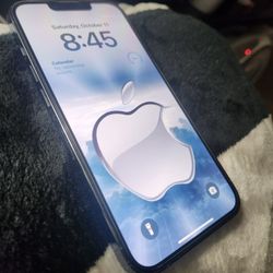 IPhone 13 Plus Verizon Unlocked 128gb Mint Condition 