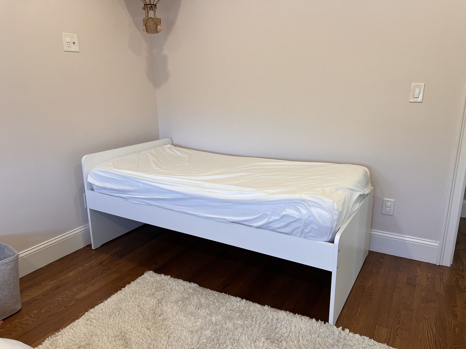Twin Bed With mattress 