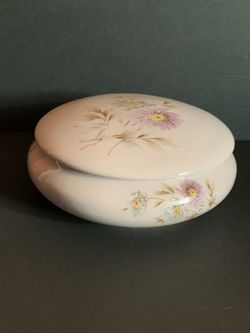 Limoges Variable Porcelain Rose Powder Jar Mint Condition