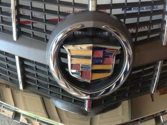 Cadillac SRX Grille Original GM a 2010-2012 CADILLAC SRX SILVER GRILLE WITH EMBLEM OEM