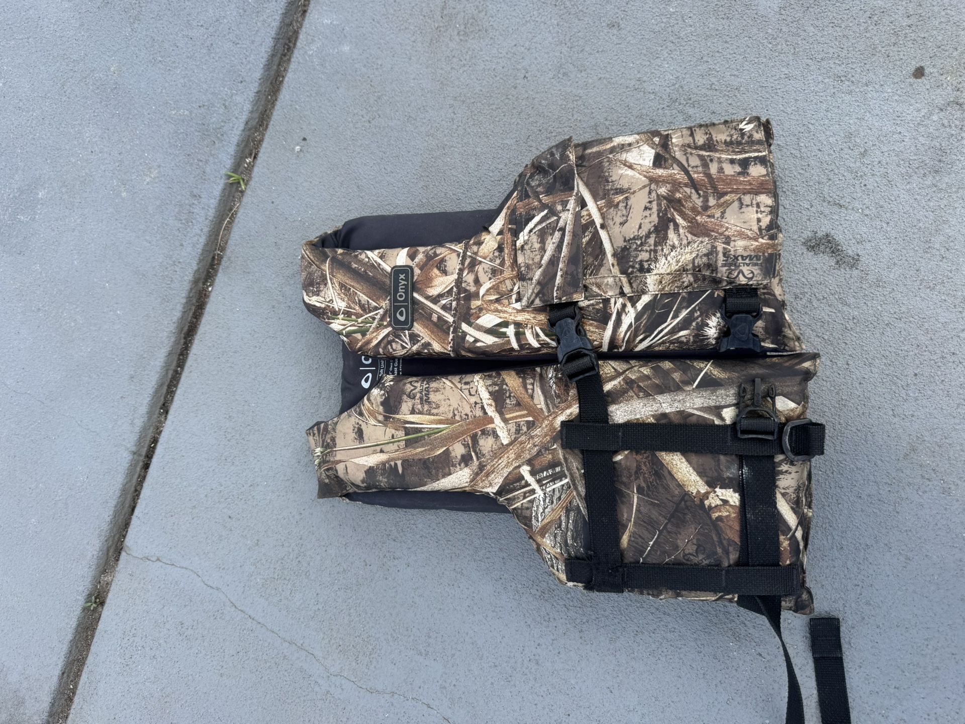 Onyx Outdoor Universal Sport Vest