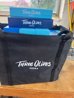 Jenga game large Three Olives