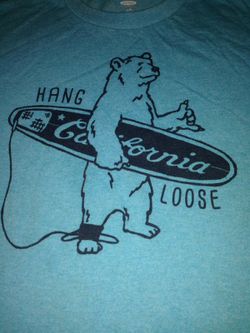Boys Old Navy surf bear Graphic Tshirt