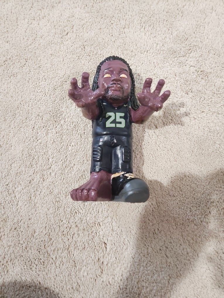 Richard Sherman Zombie Edition Figure
