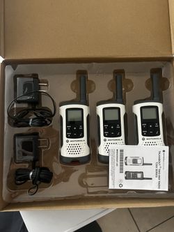 BRAND NEW Motorola Walkie Talkies