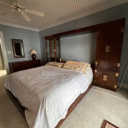Vintage Henredon Campaign Bedroom Set – Solid Wood, Brass Accents – Complete 5-Piece Set