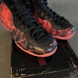 Nike air foamposite stranger things size 10.5