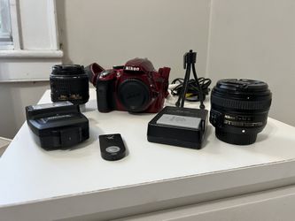 Nikon D3300 Lens With Two Lenses