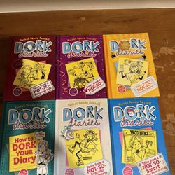 $20 Dork Diaries Set 18 Books: Great Shape 