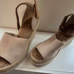 TOMS NUDE ANKLE STRAP WEDGES - Size 9