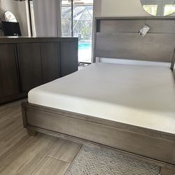 Ashley’s furniture full-size bedroom set