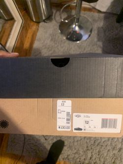 UGG’S SLIPPERS FOR MEN