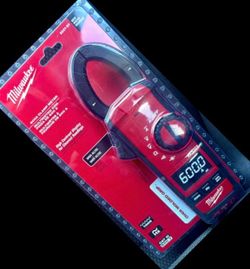 Milwaukee 600A Clamp Meter Multimeter