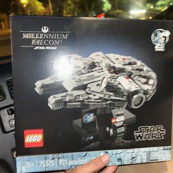 LEGO Star Wars Millennium Falcon 25th Anniversary Buildable Starship Model 75375