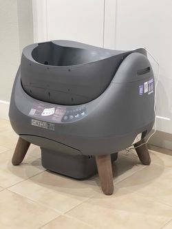 Self cleaning Cat litter box- Open box