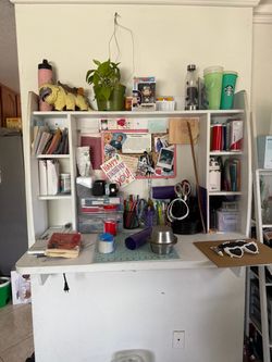 Floating working desk